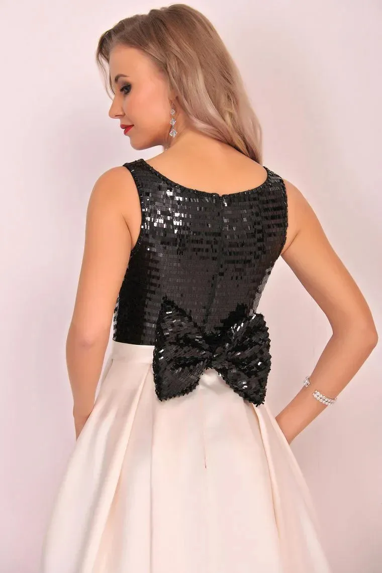 A Line Formal Dresses Scoop Satin With Sequins Bow Floor Length