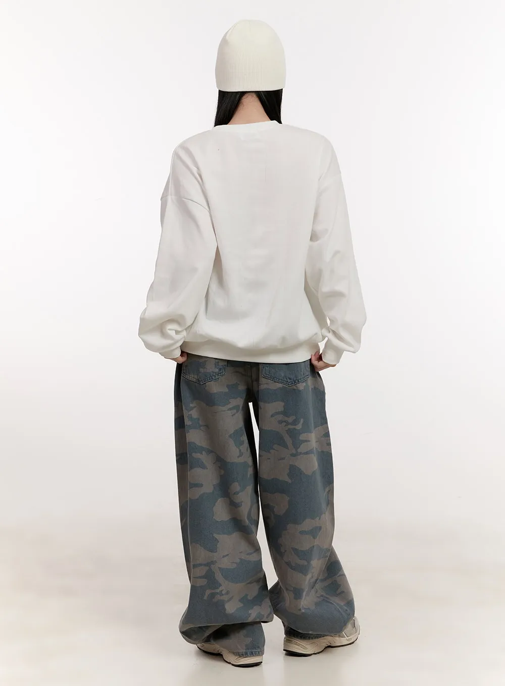Graphic Loose-Fit Sweatshirt CJ529