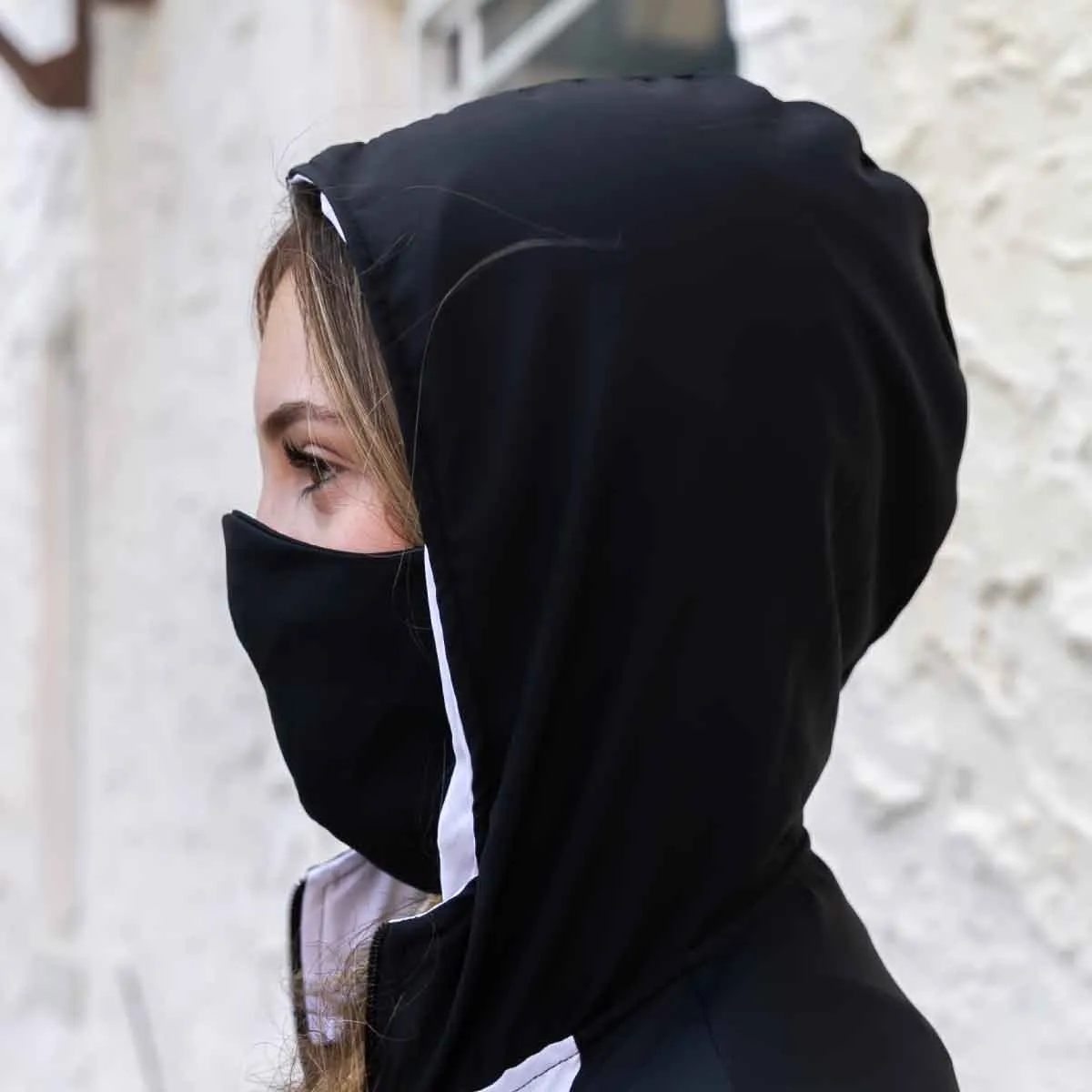 PROTECTIVE BLACK AND WHITE WOMEN'S JACKET-FACE MASK INCLUDED