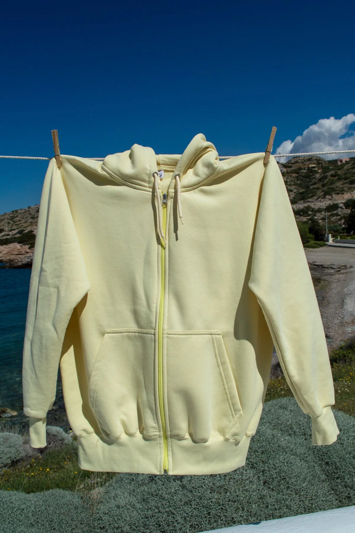 "Anatoli mou" Zaketa Hoodie in Lemon Yellow 𝗢𝗻𝗲 𝗦𝗶𝘇𝗲