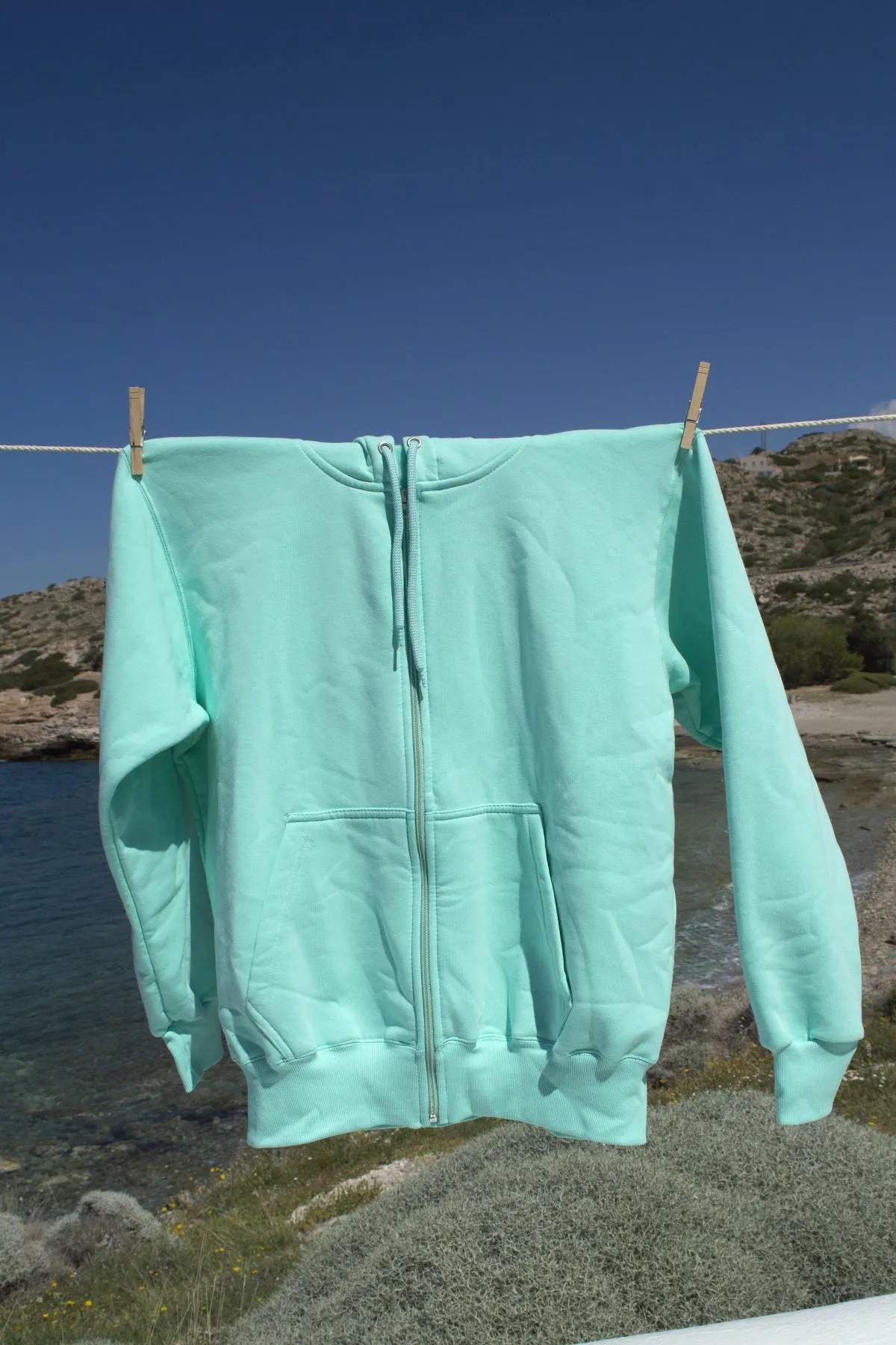"Anatoli mou" Zaketa Hoodie in Mint 𝗢𝗻𝗲 𝗦𝗶𝘇𝗲