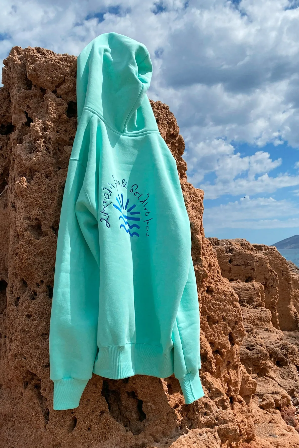 "Anatoli mou" Zaketa Hoodie in Mint 𝗢𝗻𝗲 𝗦𝗶𝘇𝗲