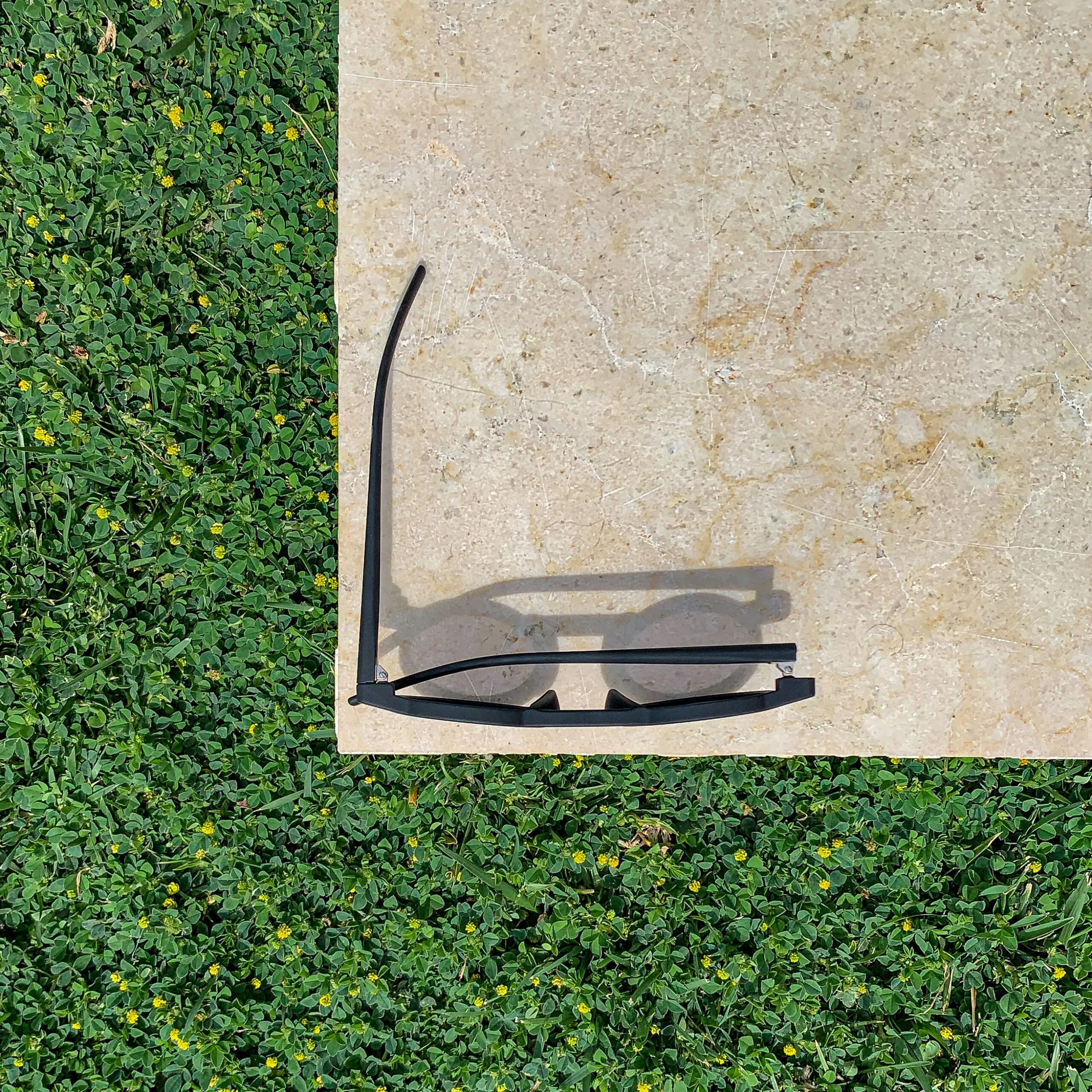 Terrae Lichi sunglasses - Smoke